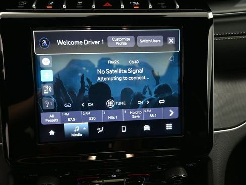 New 2025 Jeep Grand Cherokee Laredo X w/ Luxury Tech Group I RWD image 6
