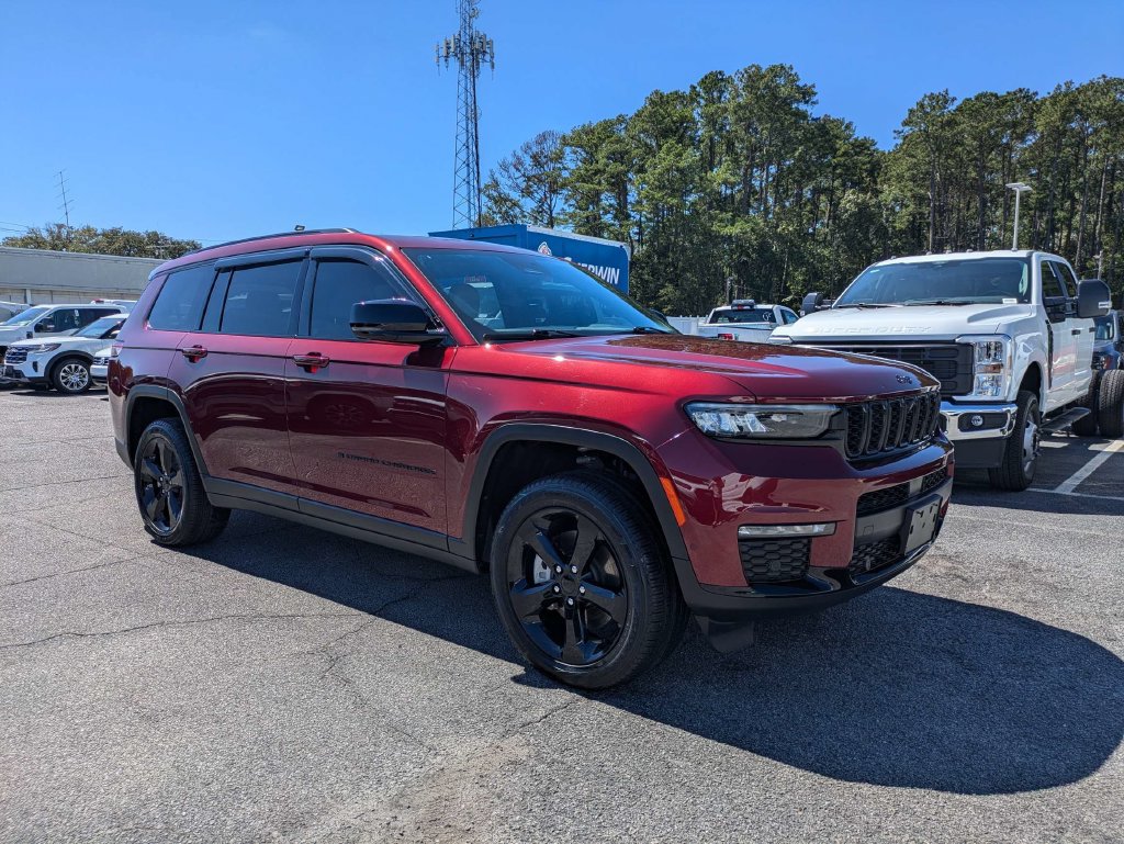 Used 2025 Jeep Grand Cherokee L Limited w/ Luxury Tech Group II AWD/4WD image 2