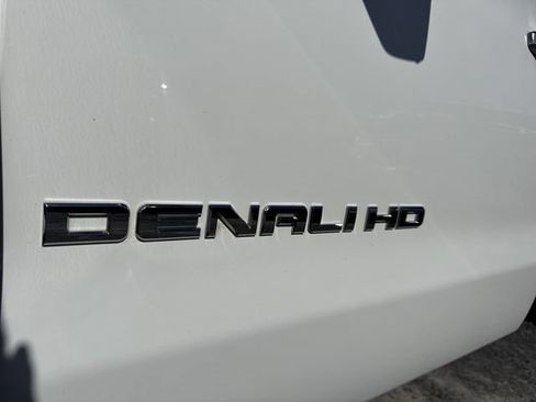 Certified 2019 GMC Sierra 2500 Denali image 33