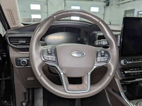 Used 2020 Ford Explorer Platinum w/ Premium Technology Package image 39