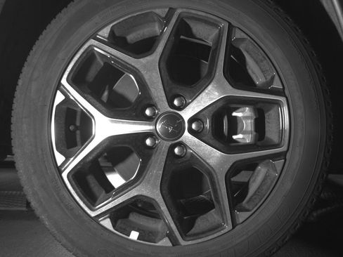 Used 2025 Jeep Compass Limited image 13