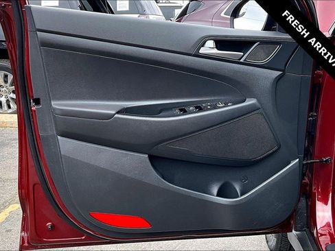 Used 2020 Hyundai Tucson SE image 19