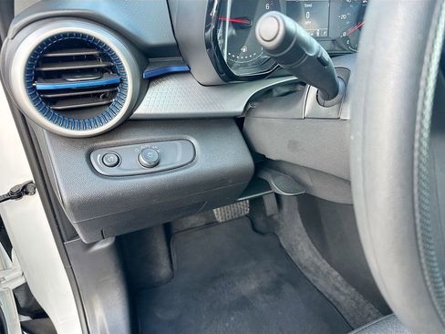 Used 2025 Chevrolet Trax LS image 10