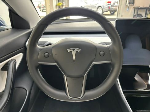 Used 2020 Tesla Model 3 Long Range AWD/4WD image 15