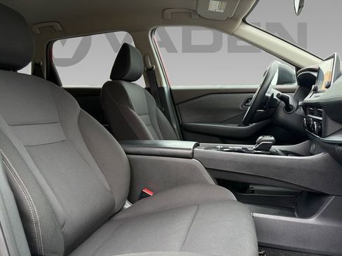 Used 2023 Nissan Rogue S image 7