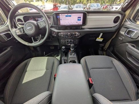 New 2025 Jeep Gladiator Sport image 13