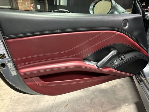 Used 2015 Ferrari California T image 40