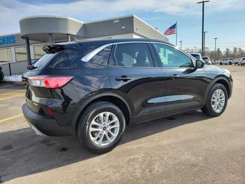 Certified 2022 Ford Escape SE w/ Convenience Package AWD/4WD image 4