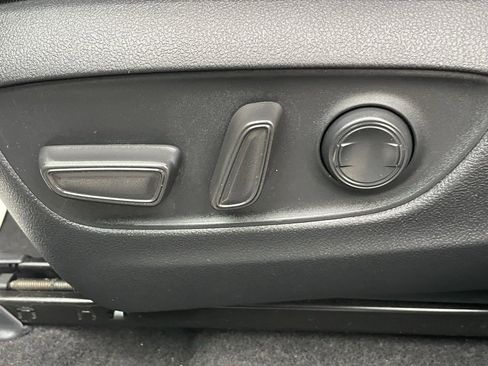 Used 2023 Toyota RAV4 XLE image 24