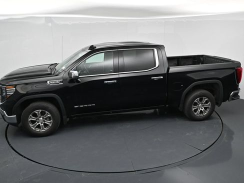 Used 2025 GMC Sierra 1500 SLT RWD image 20