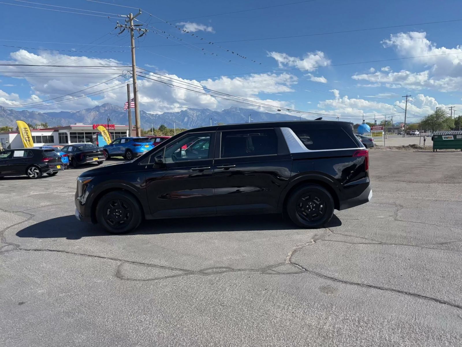 Used 2026 Kia Carnival FWD image 8