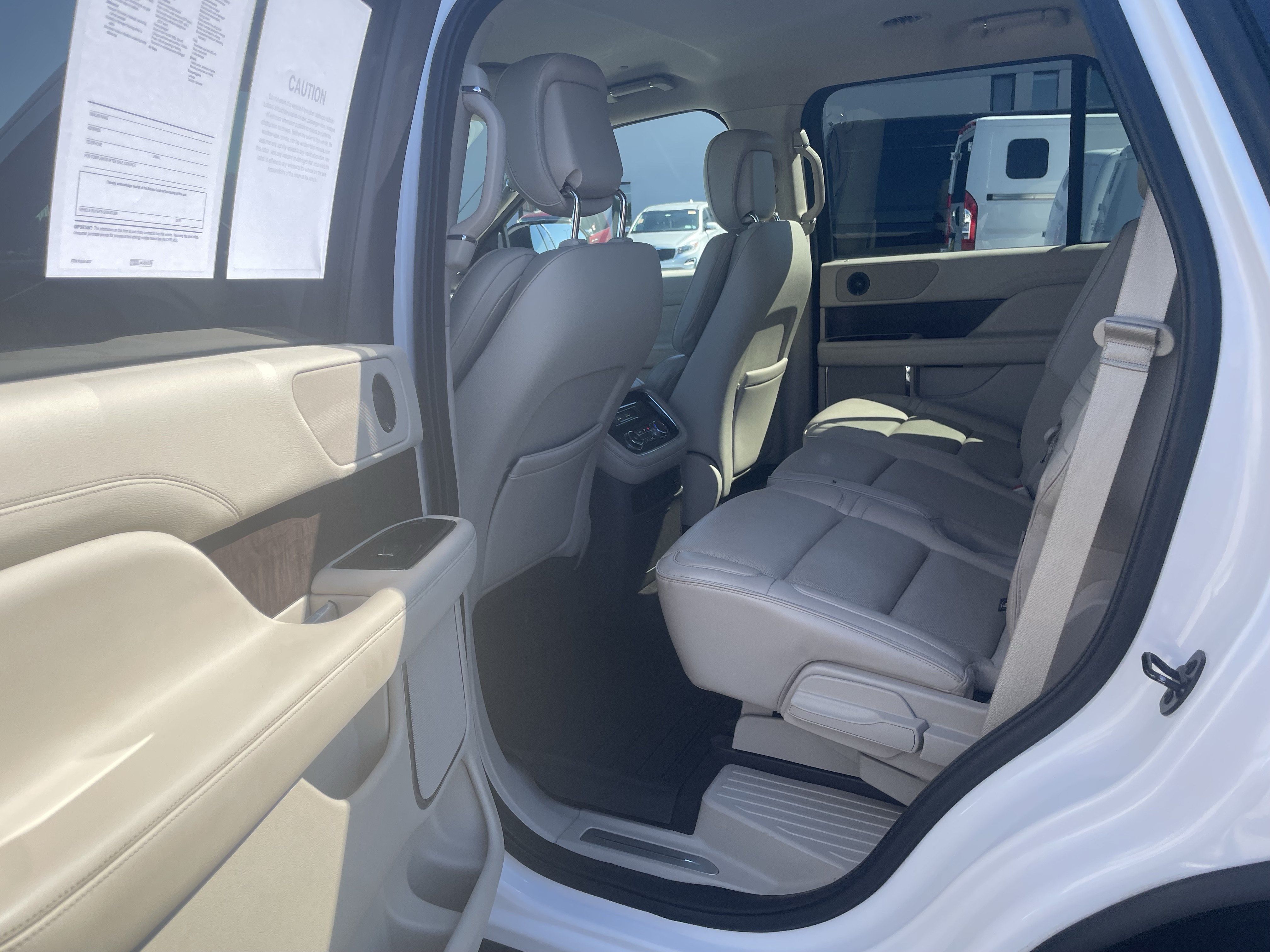 Used 2019 Lincoln Navigator Select AWD/4WD image 29
