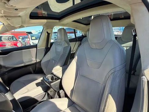 Used 2016 Tesla Model S 70 image 10