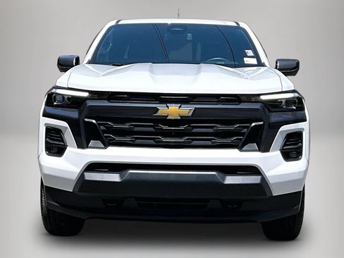 Used 2025 Chevrolet Colorado LT w/ LT Convenience Package AWD/4WD image 3