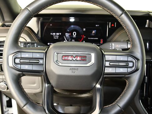 Used 2025 GMC Yukon AT4 AWD/4WD image 20