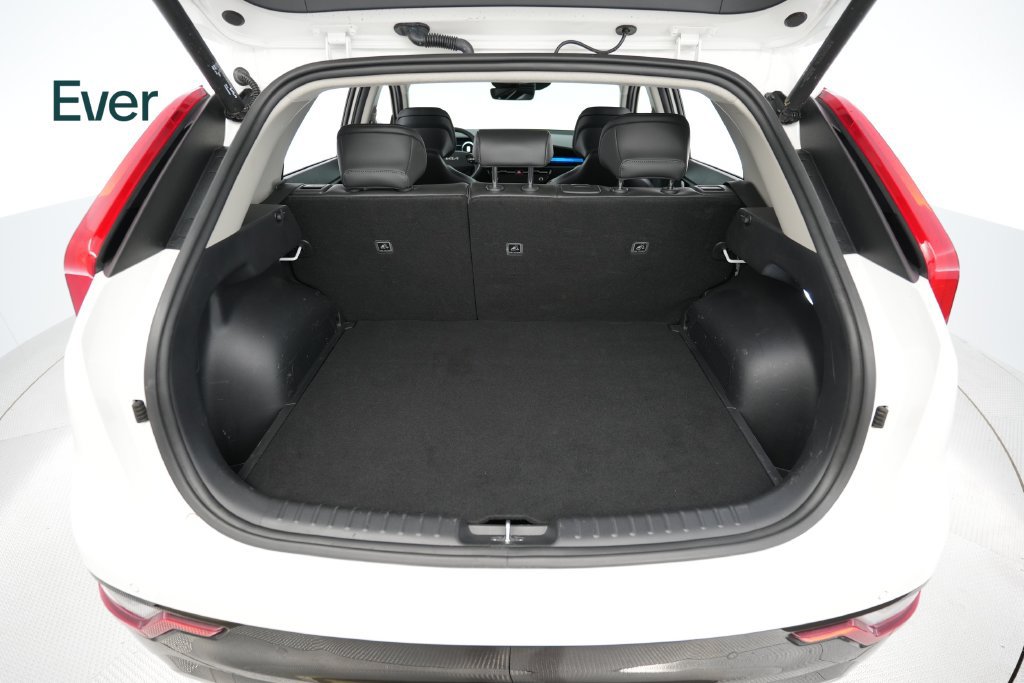 Used 2024 Kia Niro Wave FWD image 8