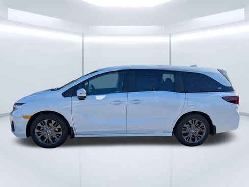 New 2026 Honda Odyssey Touring image 7