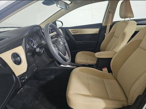 Used 2018 Toyota Corolla LE FWD image 3