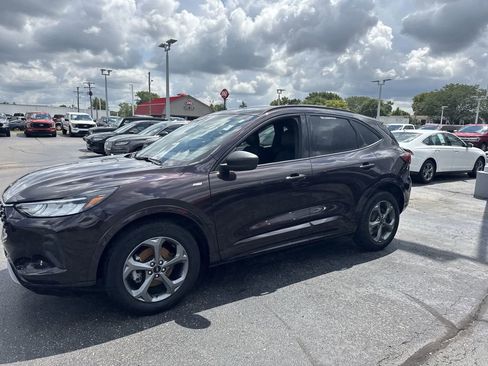 Certified 2023 Ford Escape ST-Line w/ Tech Pack #1 image 8