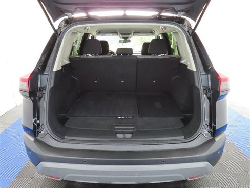 Used 2023 Nissan Rogue SV AWD/4WD image 12