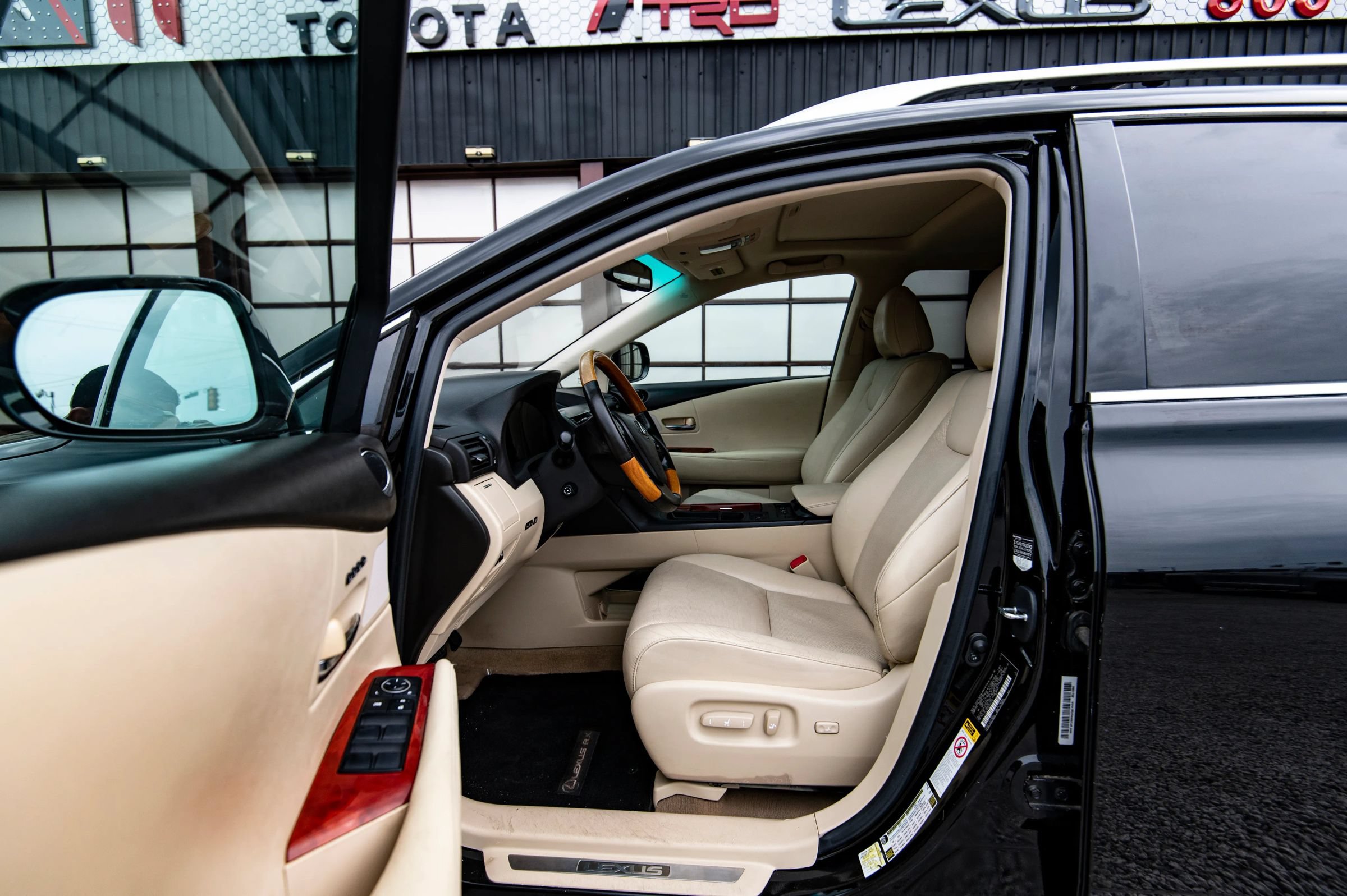 Used 2012 Lexus RX 350 FWD w/ Premium Pkg image 23