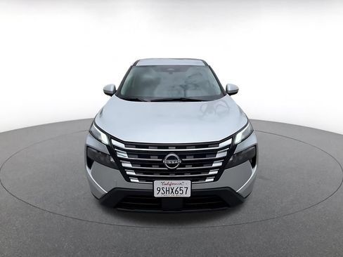 Used 2025 Nissan Rogue SV FWD image 4