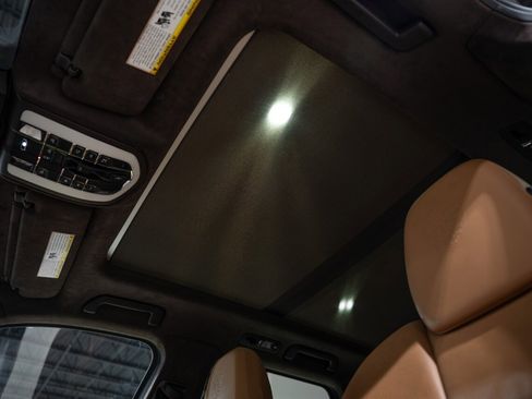 Used 2016 Porsche Cayenne Turbo S w/ Premium Package Plus image 25