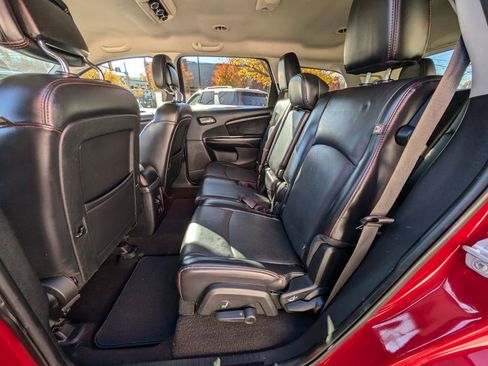 Used 2019 Dodge Journey GT image 16