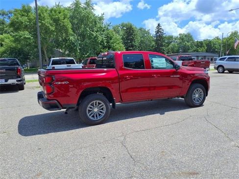 New 2025 Chevrolet Colorado LT w/ LT Convenience Package image 3