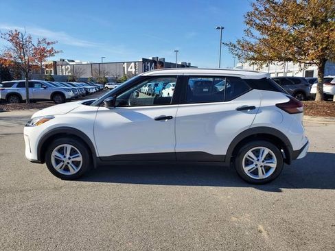 Certified 2025 Nissan Kicks Play S image 7