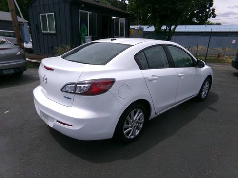 Used 2012 MAZDA MAZDA3 i Grand Touring w/ Tech Pkg FWD image 7