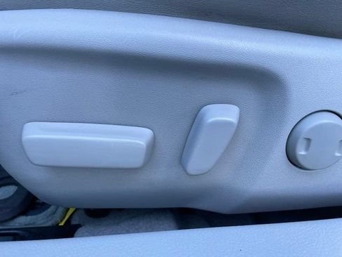 Used 2015 Toyota Camry XLE FWD image 10