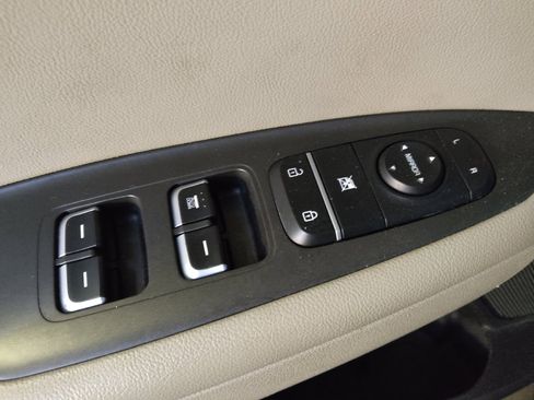 Used 2018 Kia Optima LX w/ 17" Alloy Wheels Package FWD image 27