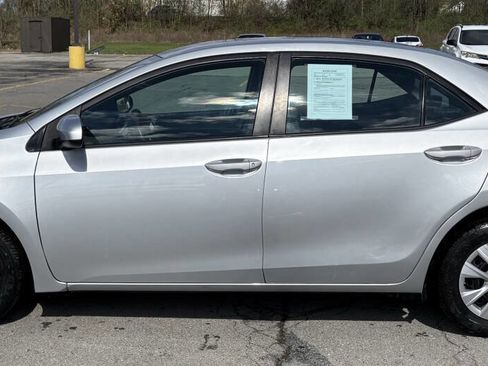 Used 2015 Toyota Corolla L image 3