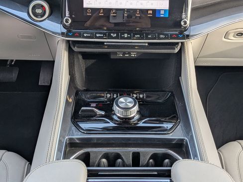 Used 2022 Jeep Wagoneer Series I w/ Premium Group I image 21