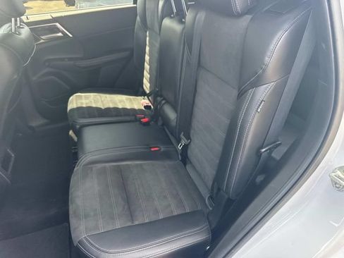 Used 2024 Mitsubishi Outlander SE AWD/4WD image 17