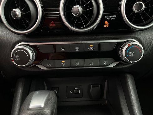 Used 2025 Nissan Sentra S image 25