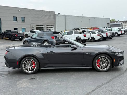 Used 2024 Ford Mustang GT Premium RWD image 3