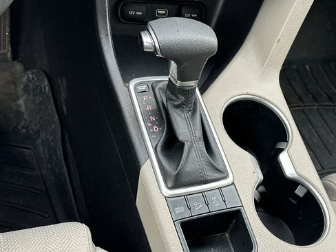 Used 2022 Kia Sportage LX image 21