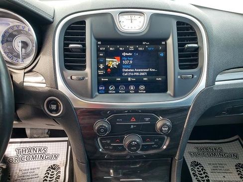 Used 2020 Chrysler 300 Touring w/ Sport Appearance Package image 15
