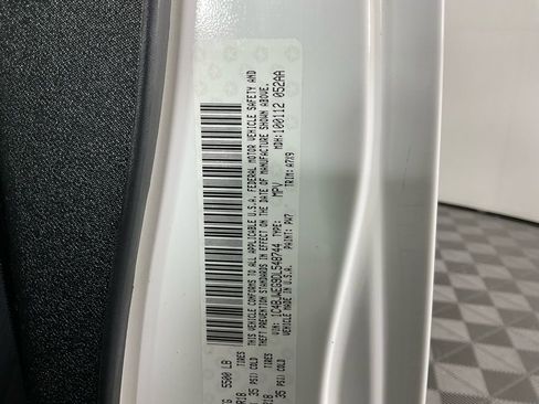 Used 2013 Jeep Wrangler Unlimited Sahara image 24