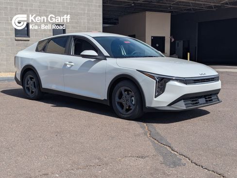 New 2026 Kia K4 FWD image 1