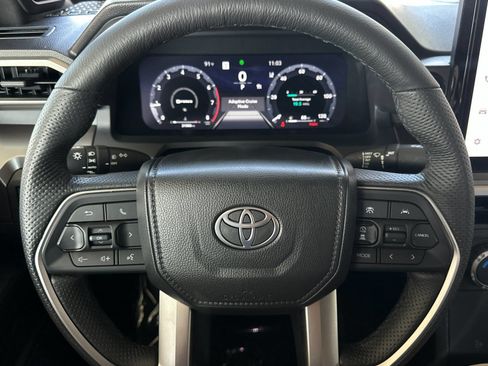 Used 2025 Toyota Tacoma TRD Sport w/ TRD Sport Upgrade Package AWD/4WD image 21