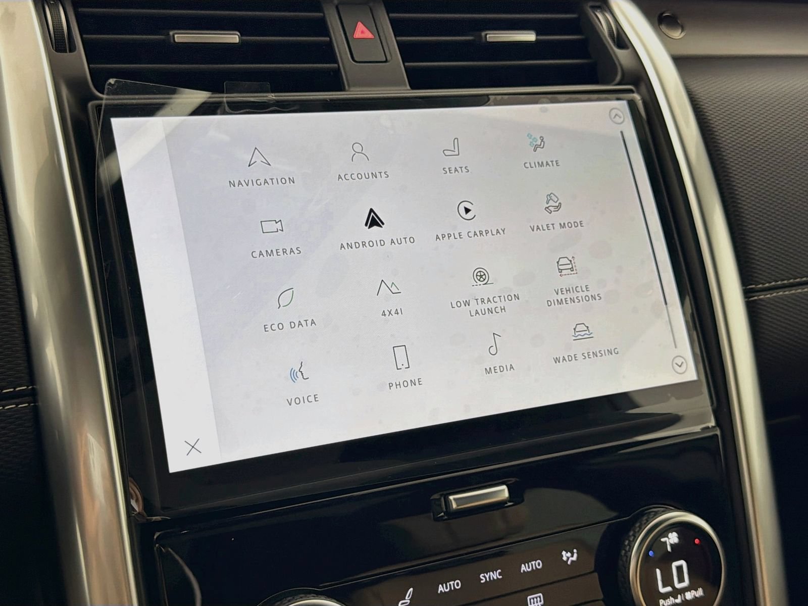 New 2026 Land Rover Discovery Dynamic SE AWD/4WD image 17