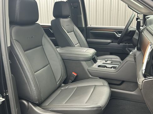 Used 2025 GMC Sierra 3500 Denali w/ Denali Reserve Package image 41