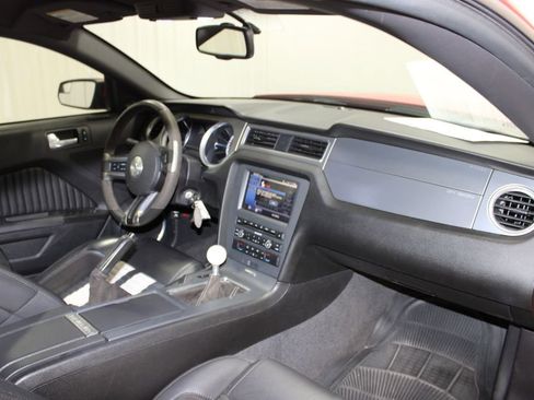 Used 2011 Ford Mustang Shelby GT500 w/ SVT Performance Pkg RWD image 27