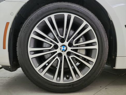 Used 2017 BMW 530i xDrive AWD/4WD image 39