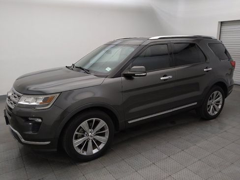 Used 2018 Ford Explorer Limited FWD image 2