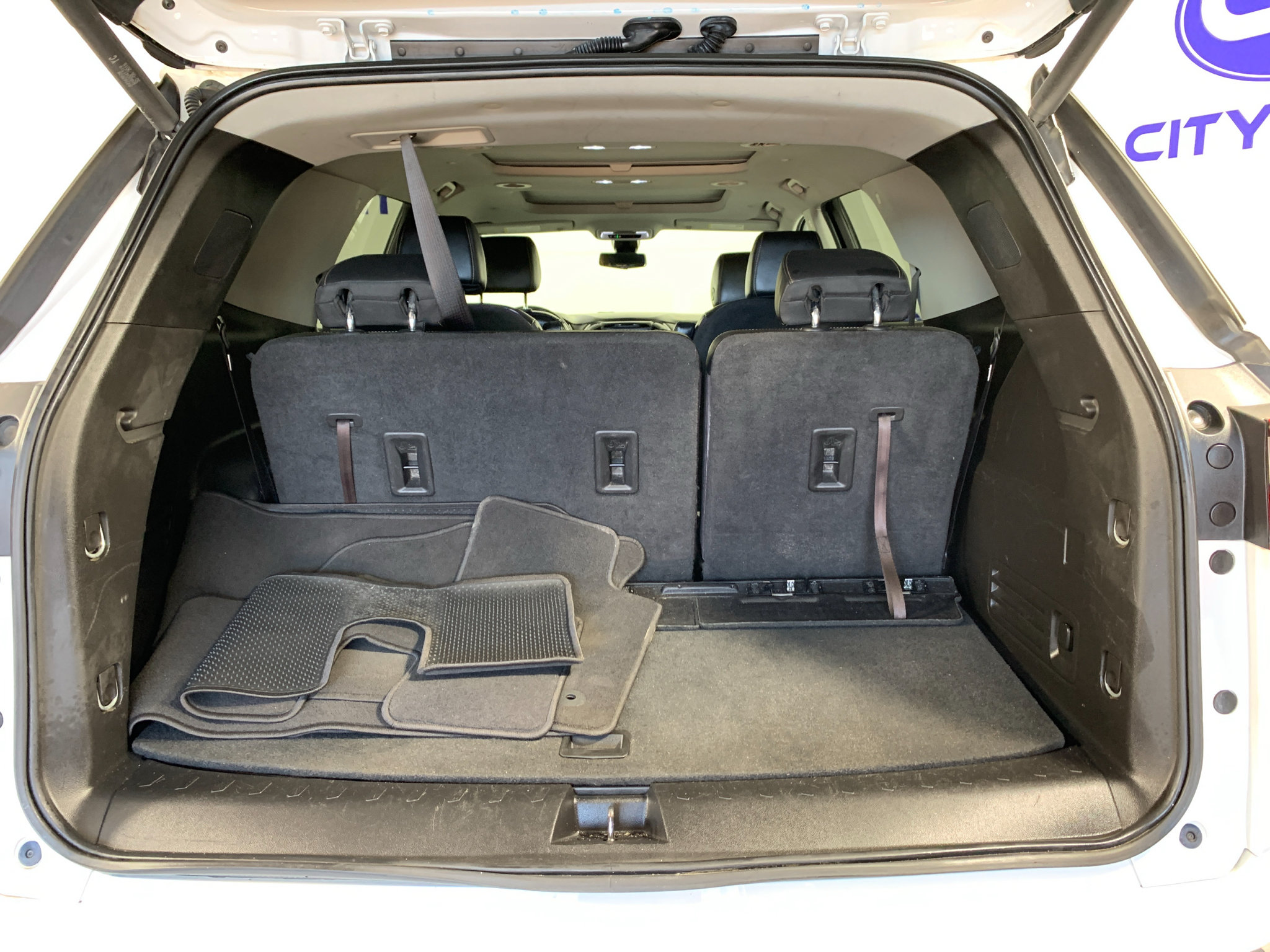 Used 2019 Chevrolet Traverse Premier AWD/4WD image 35