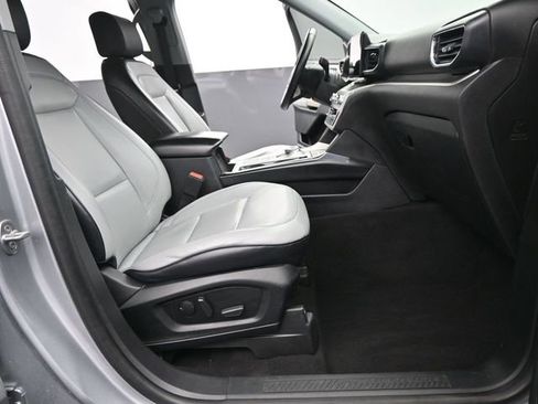 Used 2021 Ford Explorer XLT w/ Equipment Group 202A image 20